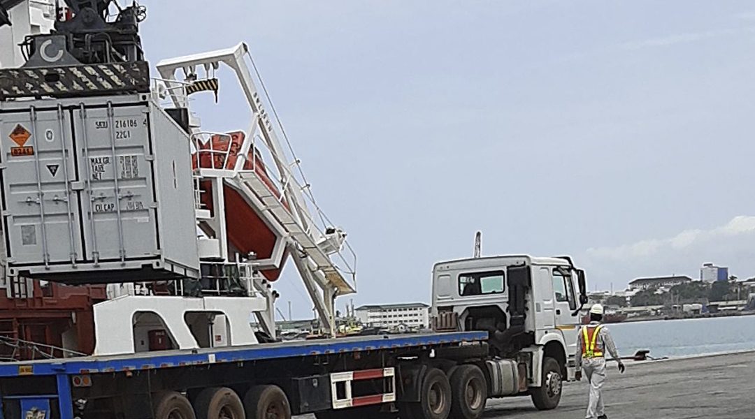 Vessel for mining industry safely discharged
