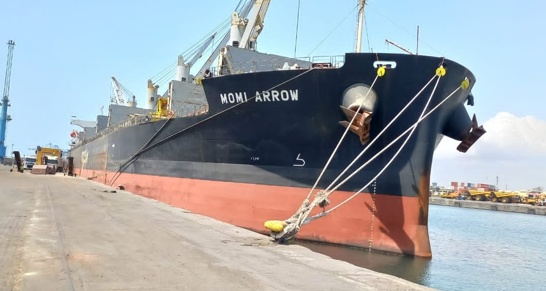 MV Momi Arrow calls at Tema